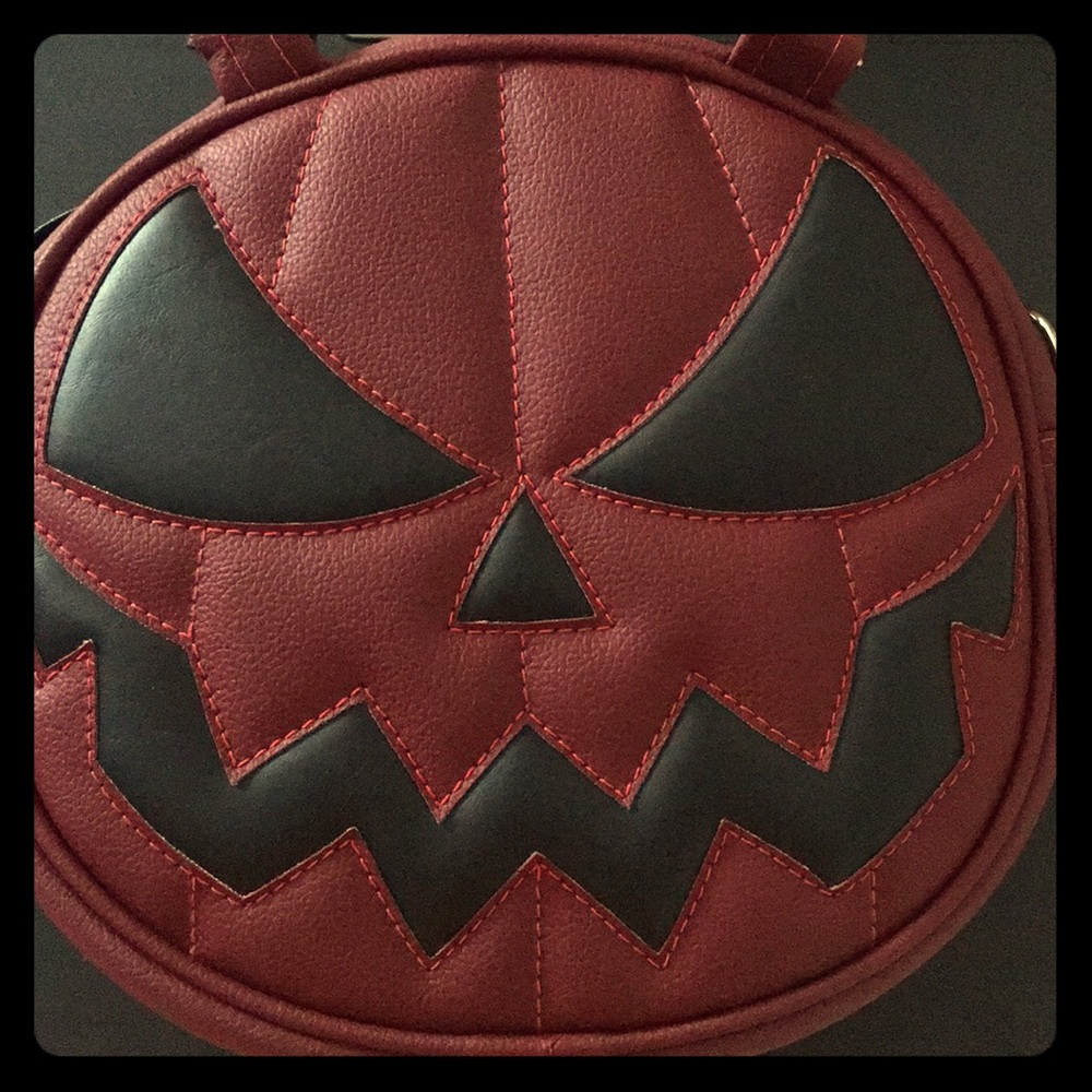 NWOT LOVE PAIN & STITCHES PUMPKIN BAG/ rare color